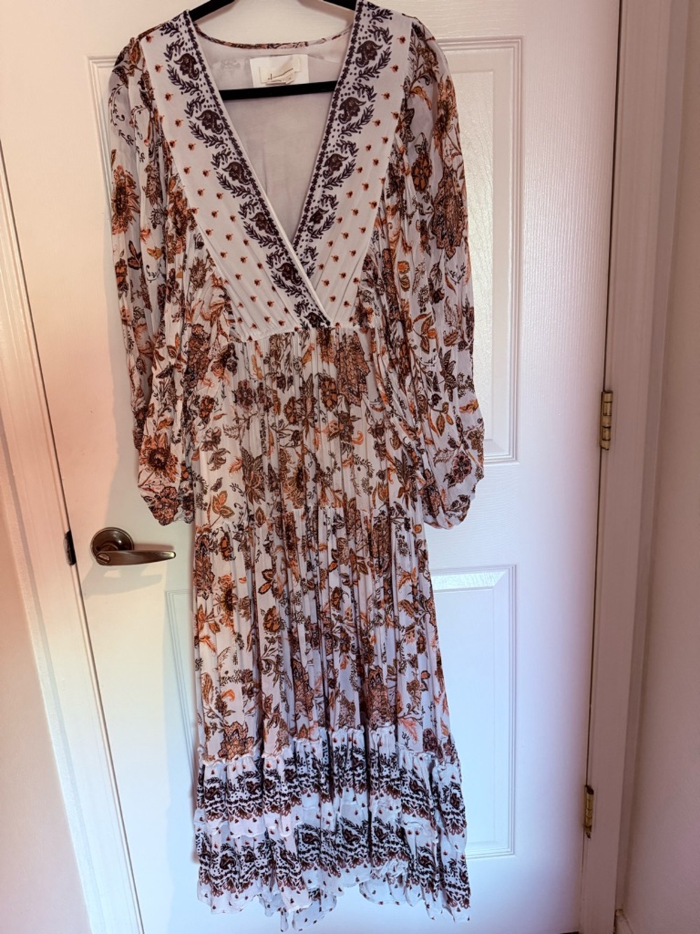 Anthropologie V neck long sleeve maxi dress - Picture 4 of 14